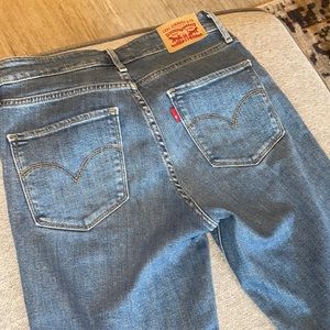 LEVIS High Rise Skinny Jeans